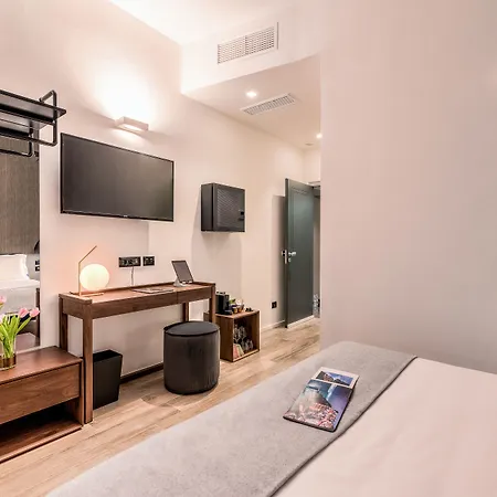 La Spezia By The First - Luxury Rooms & Suites-3